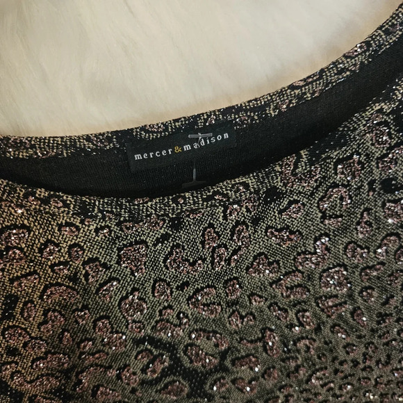 Mercer & Madison Leopard Print Knit Top - Picture 5 of 8